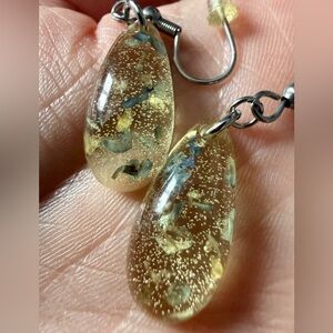 Delicate dried flowers in Resin Teardrop Earrings